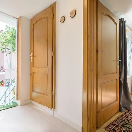 Alyosha Hill House, Central Holiday home *